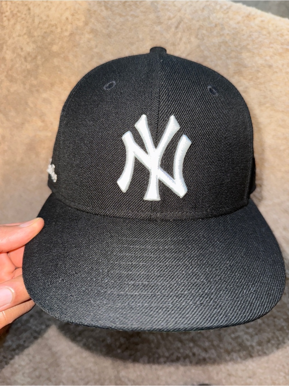 Black New York Yankees Mens Baseball Cap